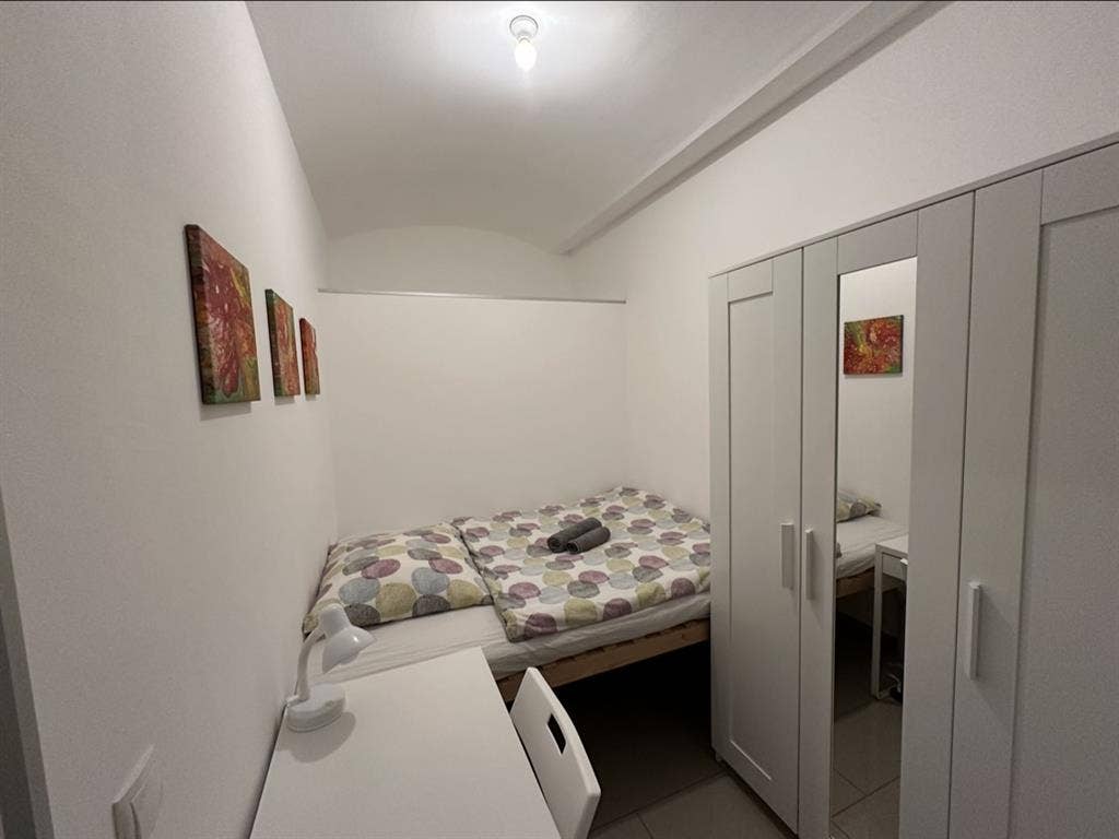 Room in a two bedroom flatshare