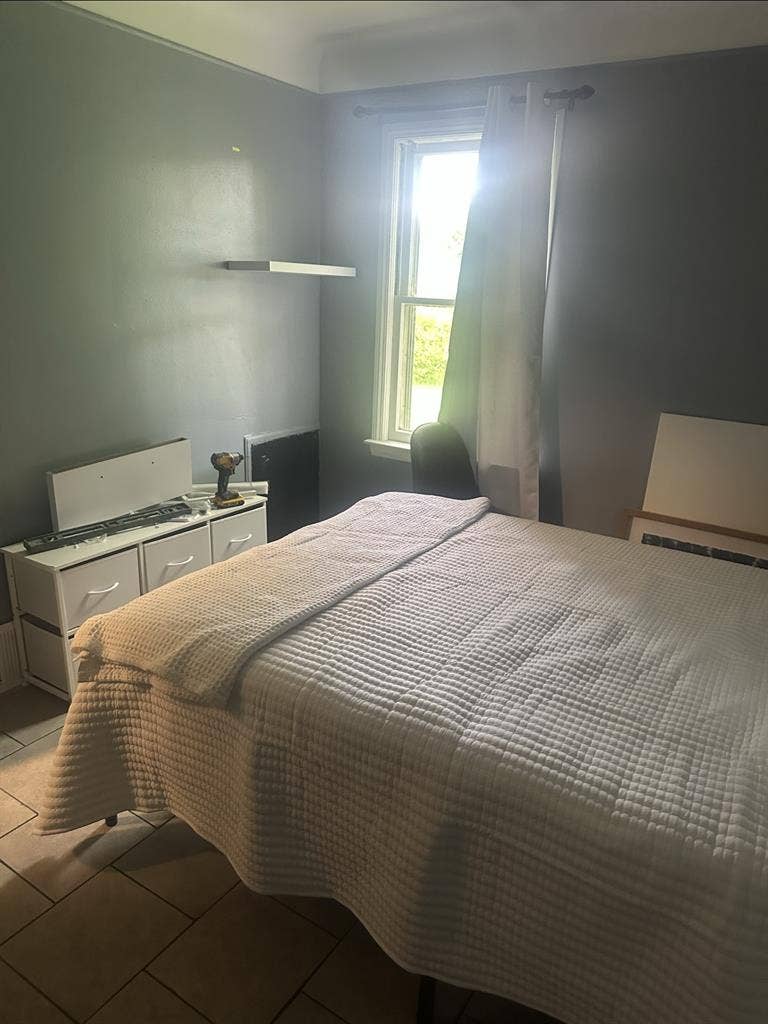 Private room for rent