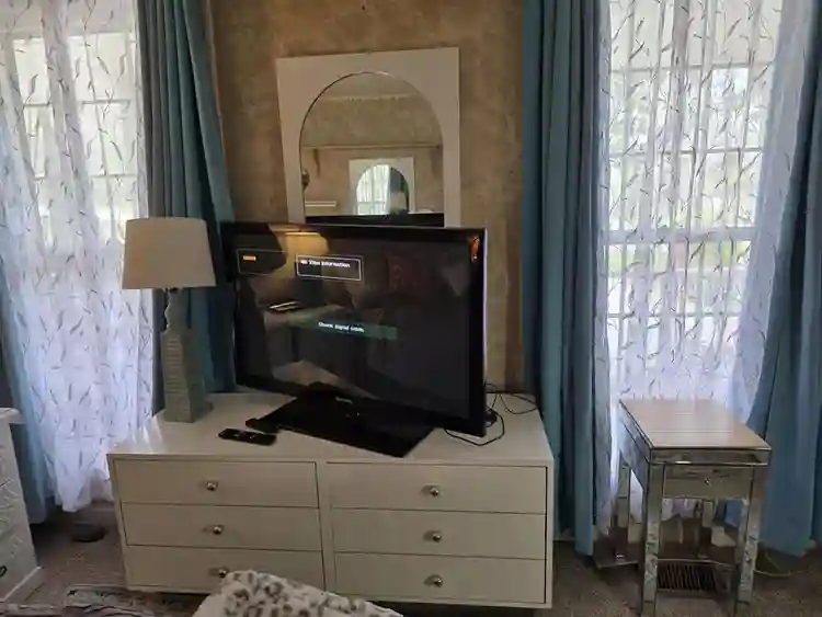 Private furn room. Util, fiber wifi
