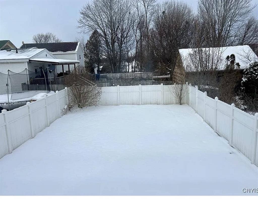 Room available near SUNY Oswego
