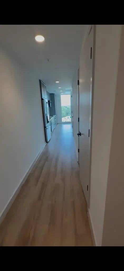 Apartment 5 Min Walk from Hill