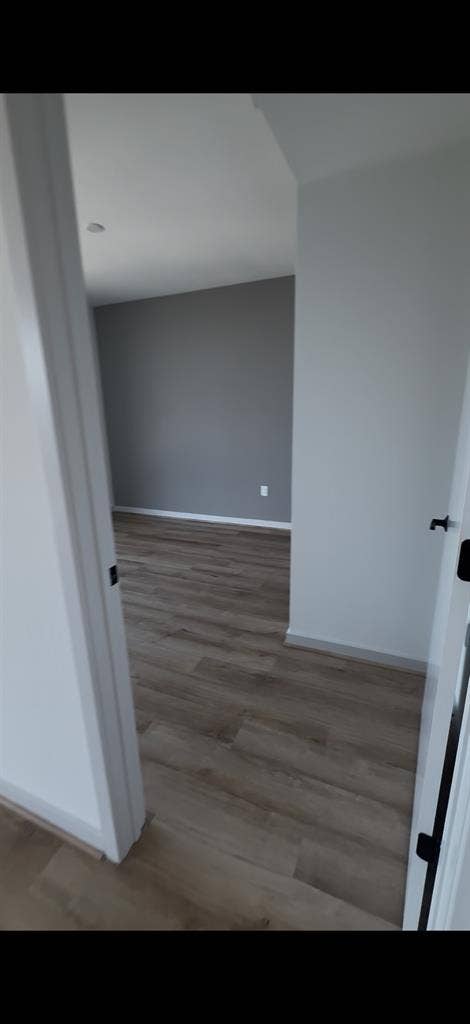 Apartment 5 Min Walk from Hill
