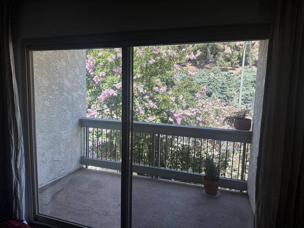 Nice and Private Room in Calabasas