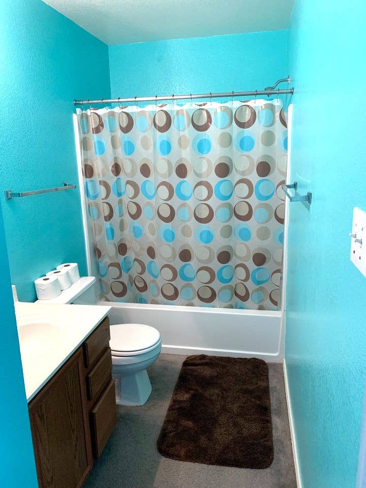 Massive Room w/ Private Bath✨