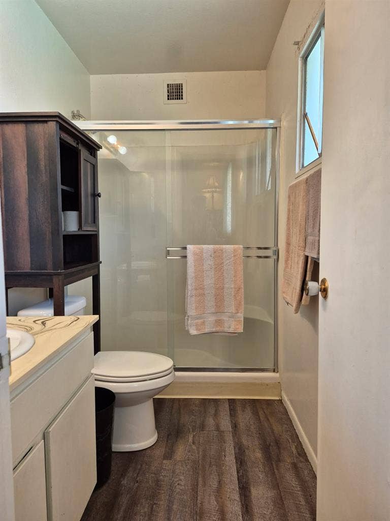 Furn or Unfurn Master Bedroom-Bath