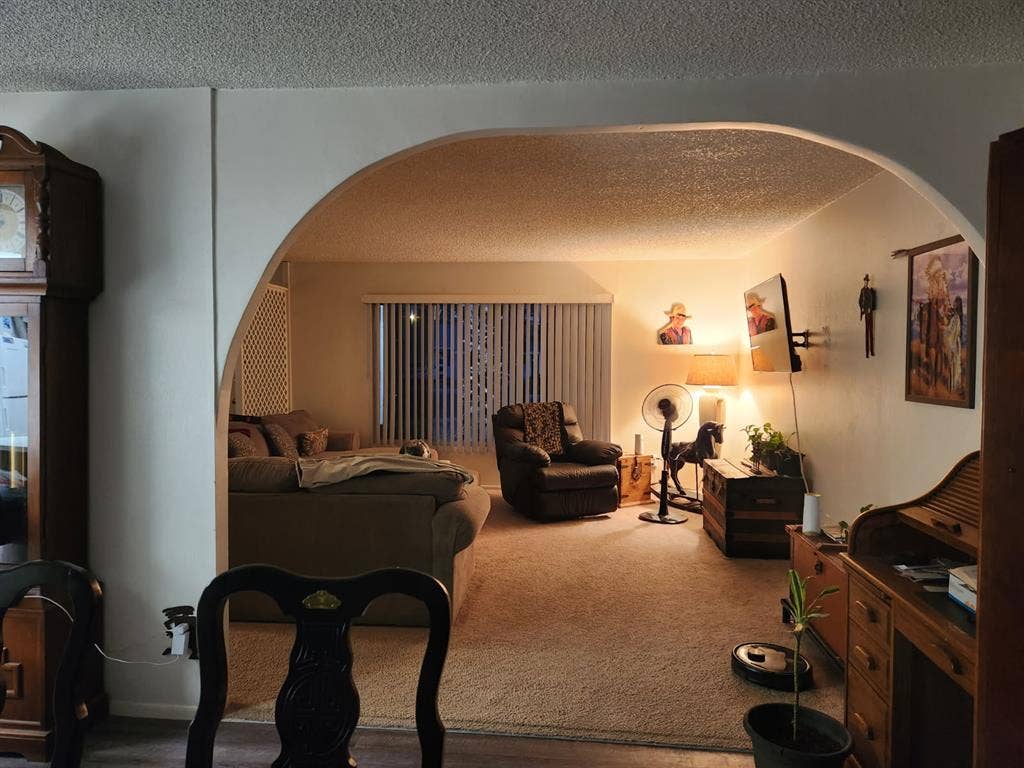 Furn or Unfurn Master Bedroom-Bath