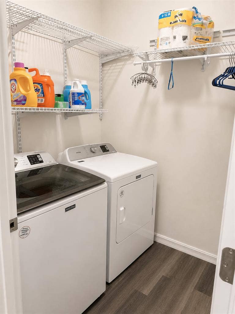 ROOM AVAILABLE – Apopka (32712)