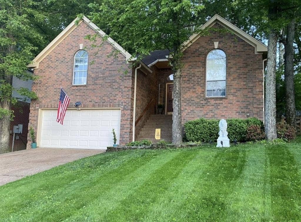 $800 a month Donelson by Lake