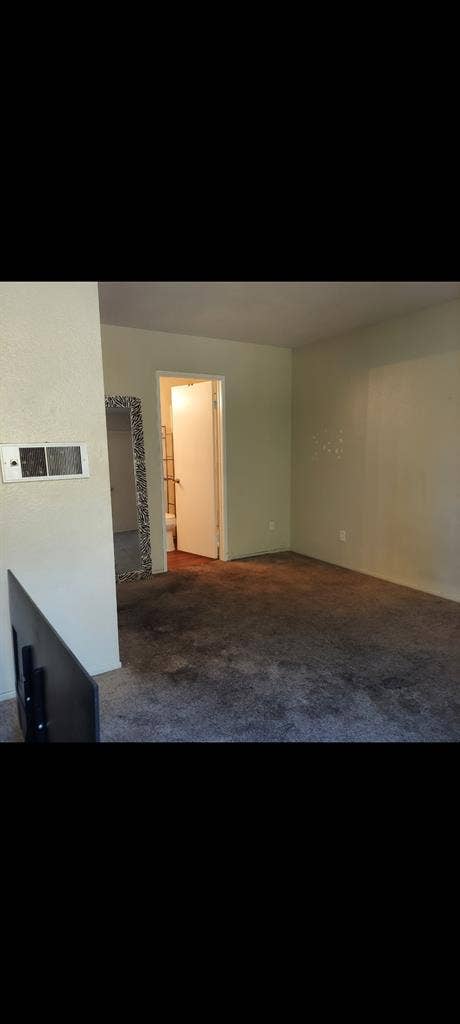 Master bedroom for rent