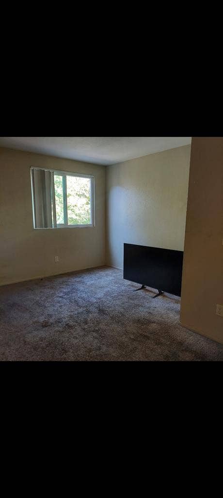 Master bedroom for rent