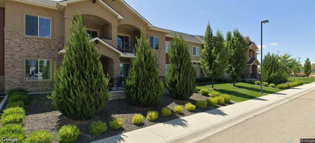 Room for Rent - Nice Neighborhood