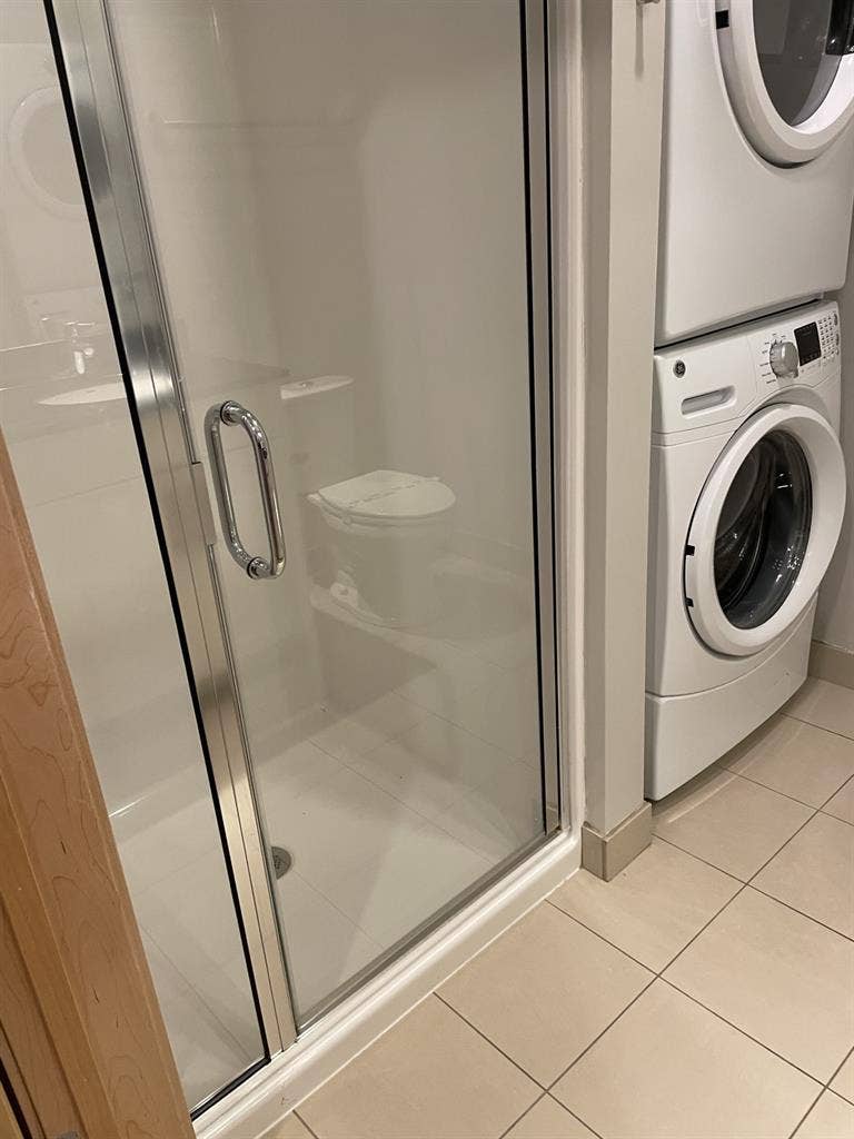 Looking for a roommate ASAP