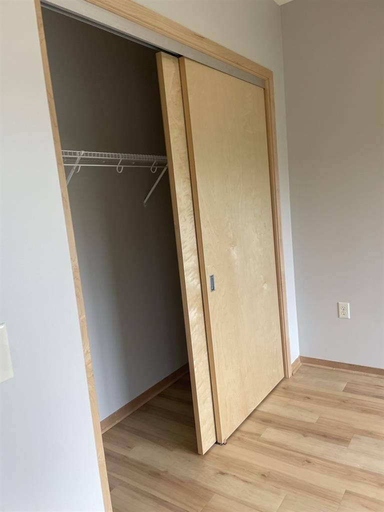 Looking for a roommate ASAP