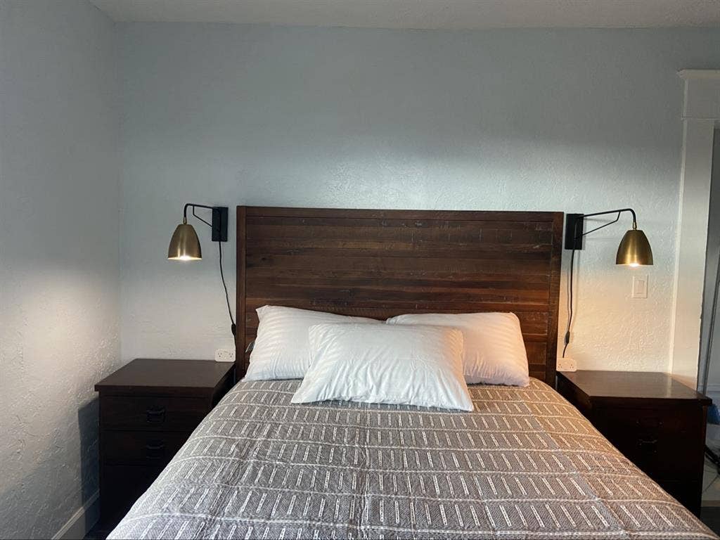 Looking for Roommate $1000