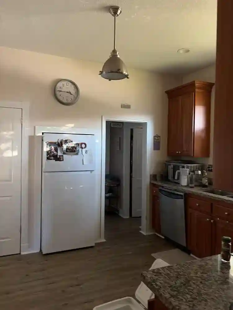 Looking for Roommate $1000