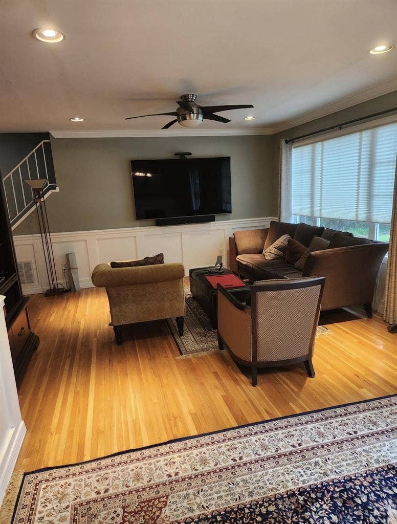 July house, 4 bed 3 bath in Fairfax