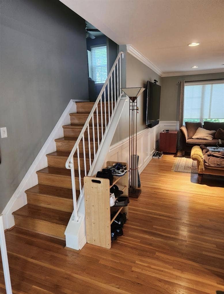 July house, 4 bed 3 bath in Fairfax