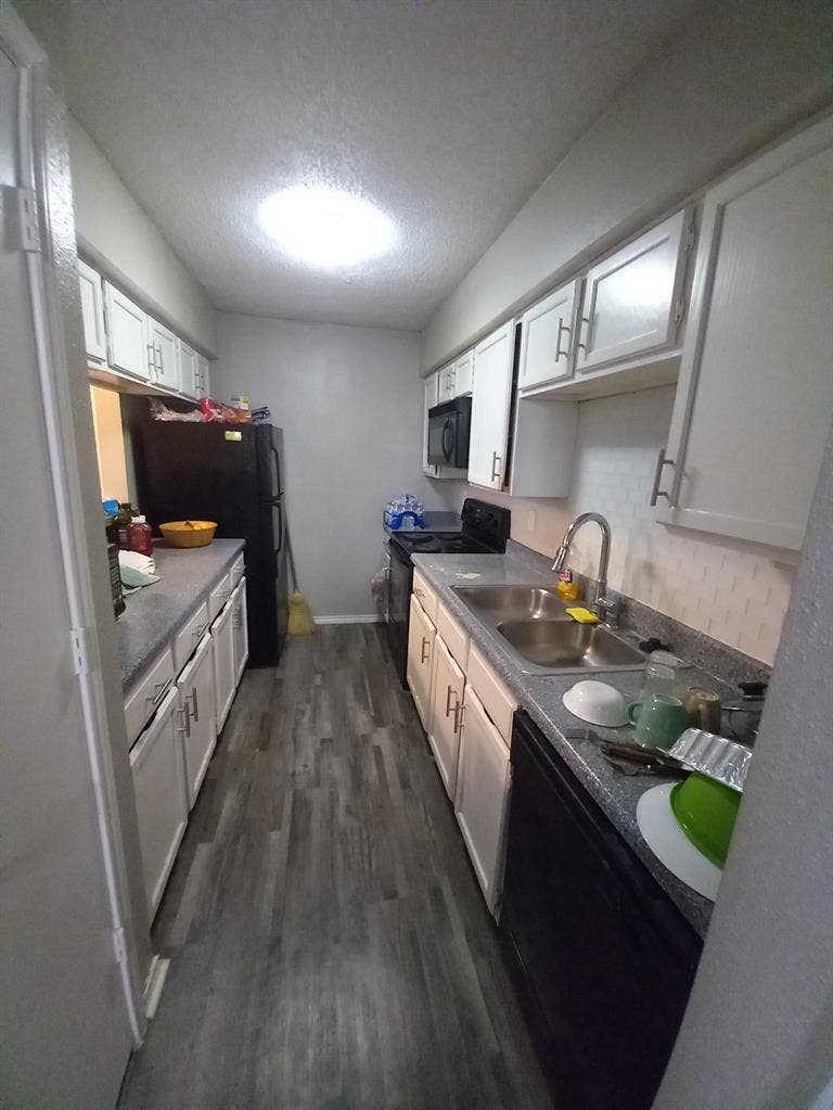 Big beautiful clean room for Rent
