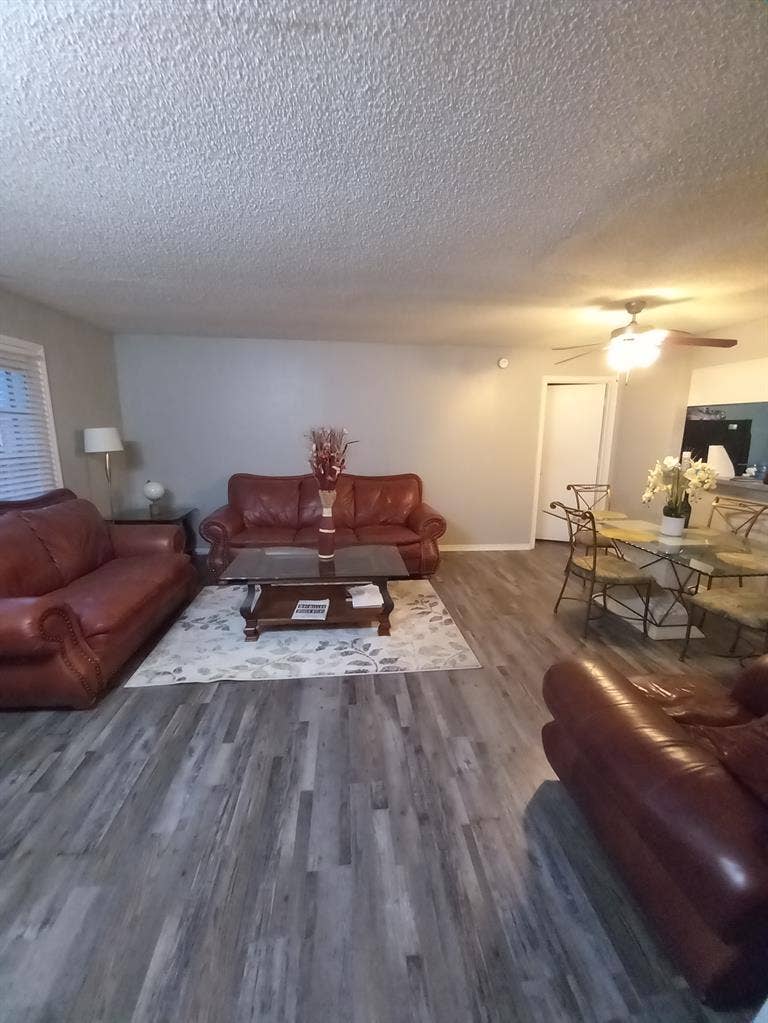 Big beautiful clean room for Rent