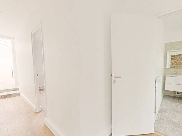 Room in the 11th