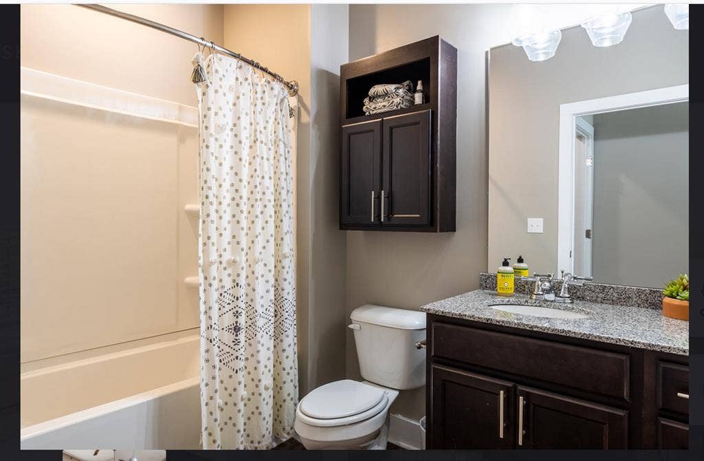 SUBLEASE 1 BED/BATH