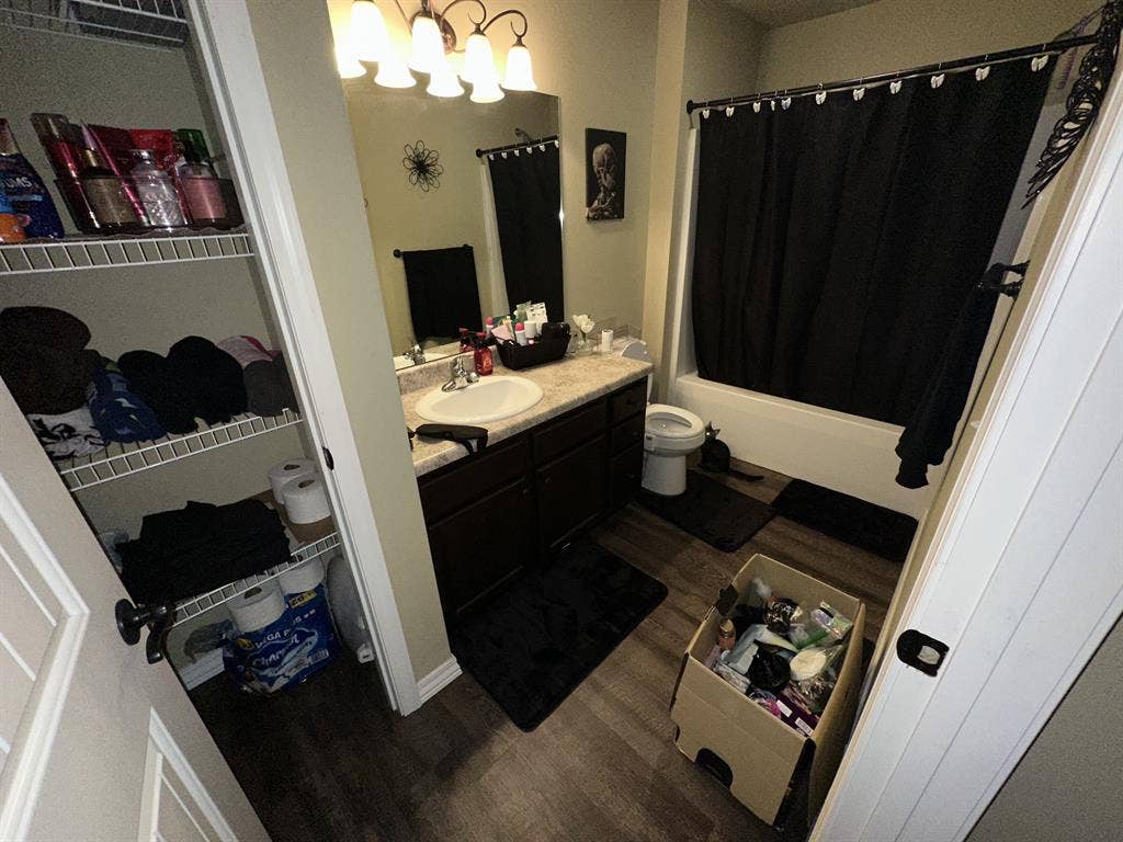 Private 1b/1ba Apartment Sublease