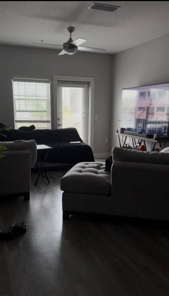 Bedroom for Rent in a 2B 2B.