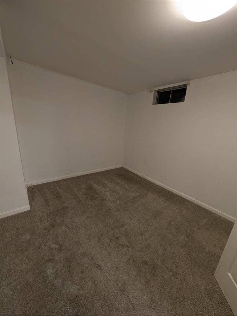 ROOM FOR RENT IN BASEMENT
