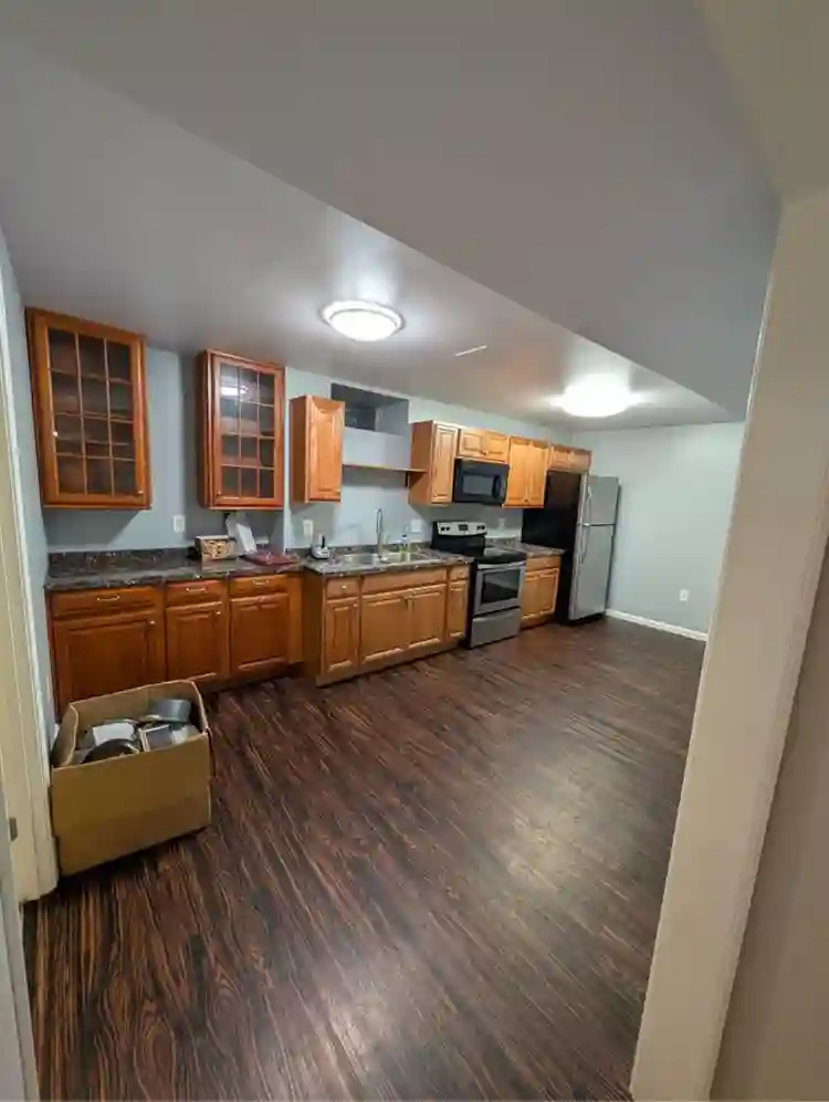 ROOM FOR RENT IN BASEMENT