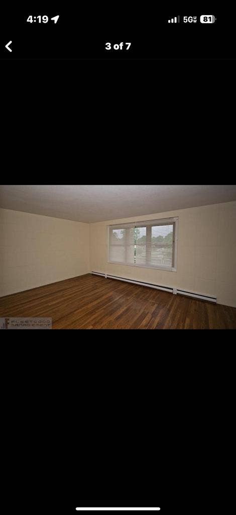 Amazing 1B 1B in Warwick