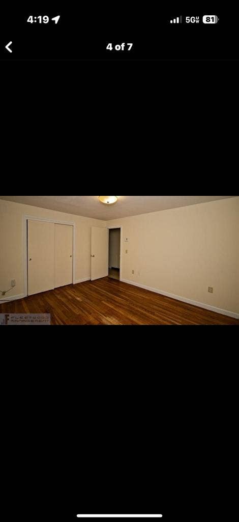 Amazing 1B 1B in Warwick
