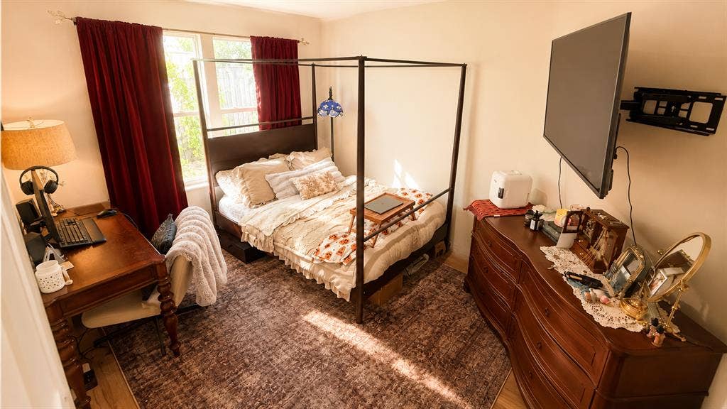 Riverside Retreat – $900/month 🌿