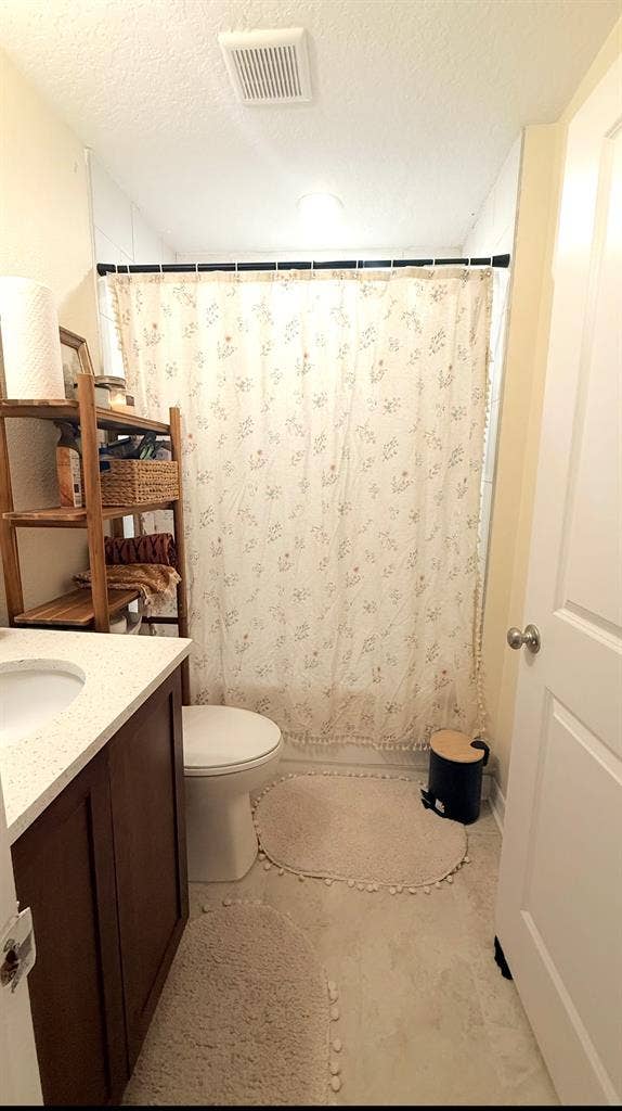 Riverside Retreat – $900/month 🌿