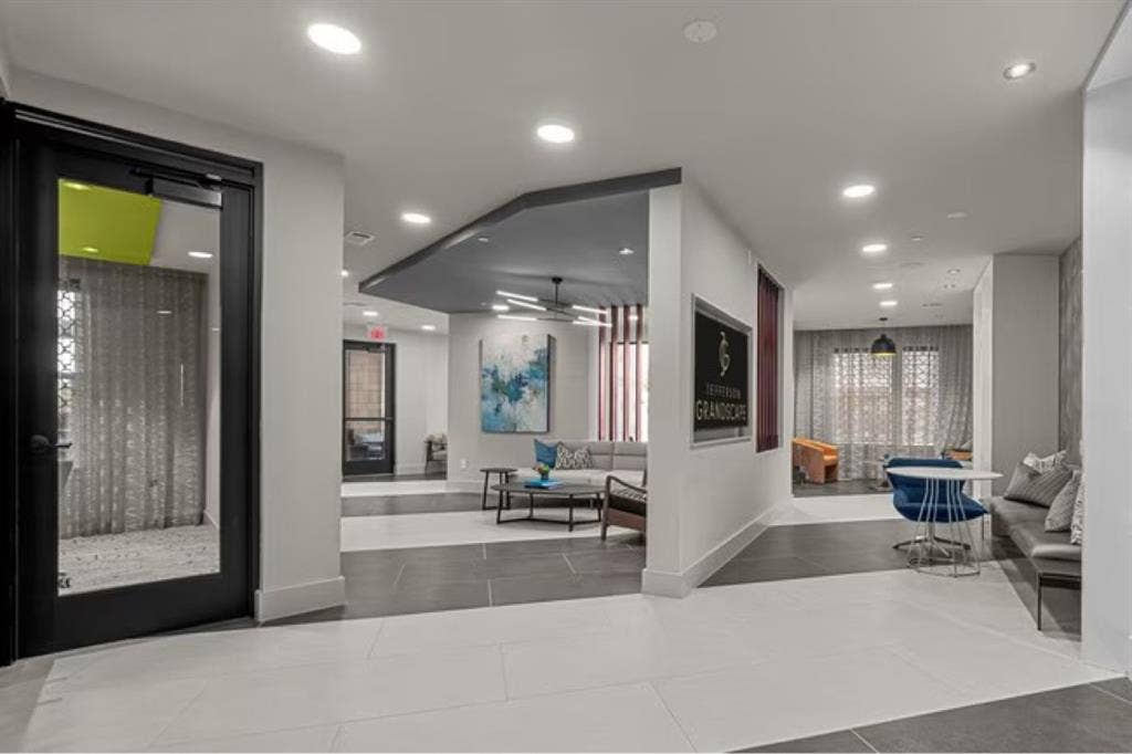 SUBLEASE - JEFFERSON GRANDSCAPEE