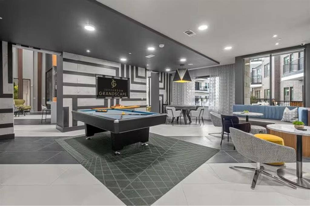 SUBLEASE - JEFFERSON GRANDSCAPEE