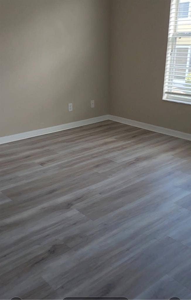 $900 looking for a roommate