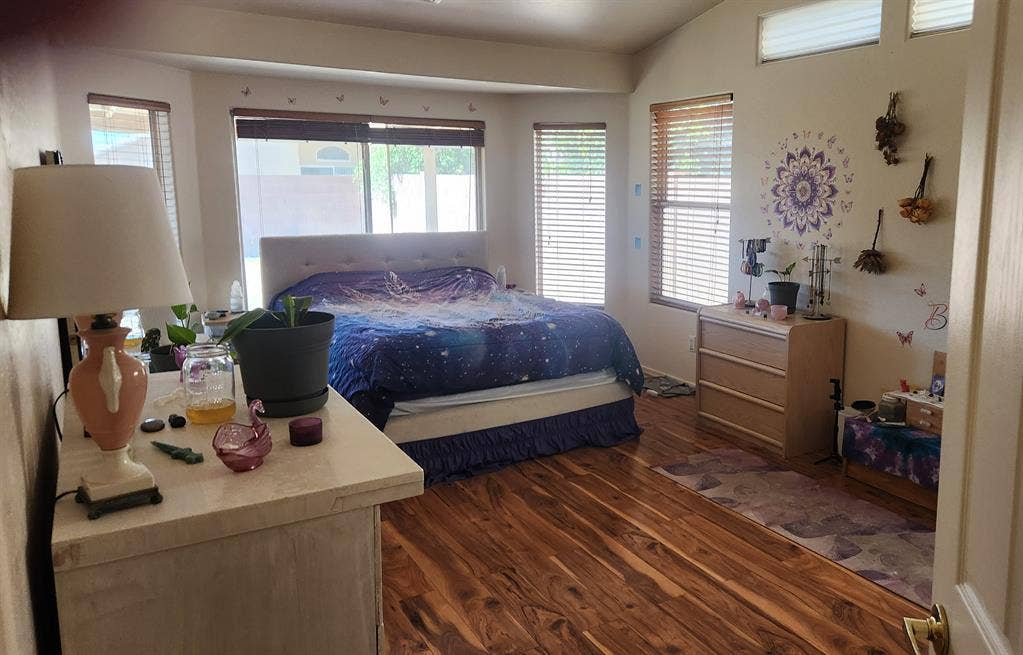 Room for Rent in Phoenix, AZ