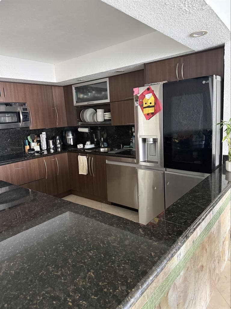 Looking for a roommate