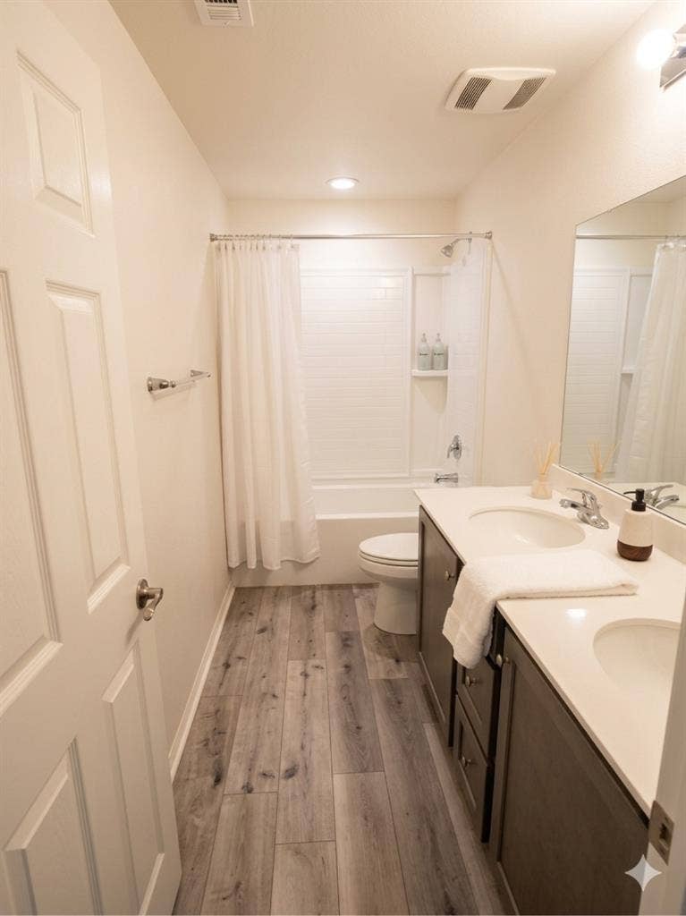 Clean Furnished Room for Rent