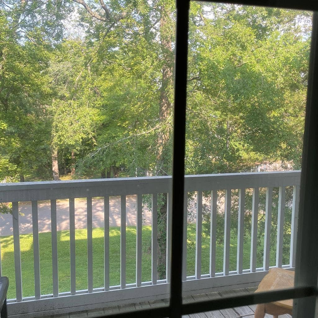 Looking for roommate