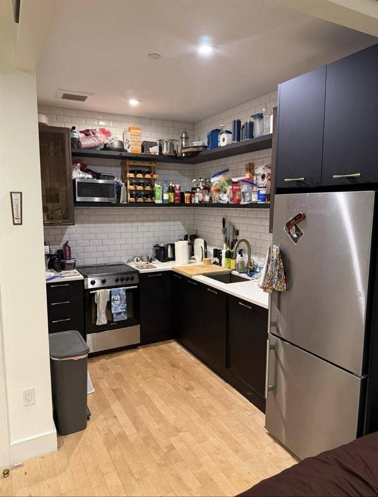 Apartment for sublet