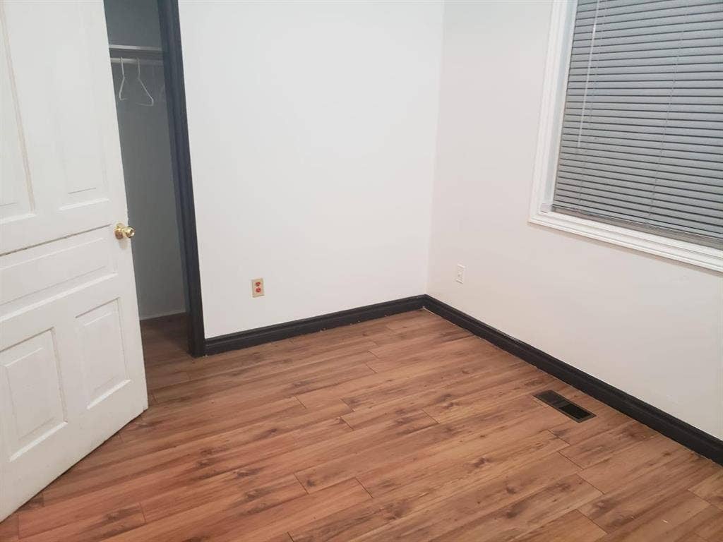 1 Bedroom in 3 Bedroom House