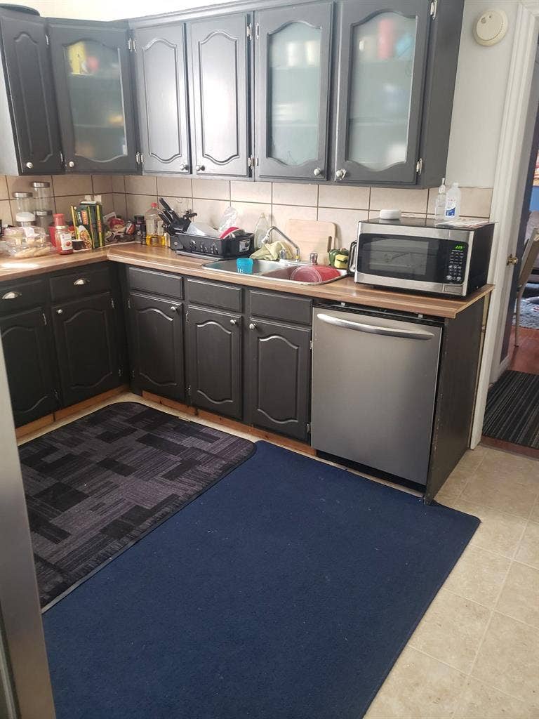 1 Bedroom in 3 Bedroom House