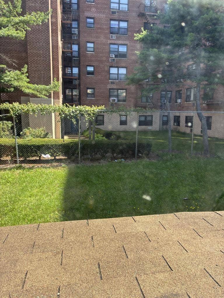 Private room and bath: Far Rockaway