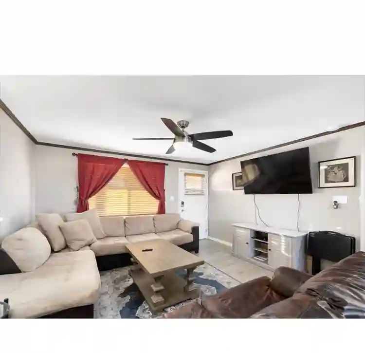 NE Phx renovated home with a pool.