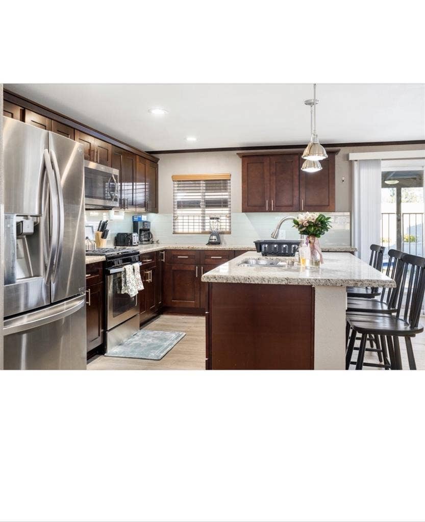 NE Phx renovated home with a pool.