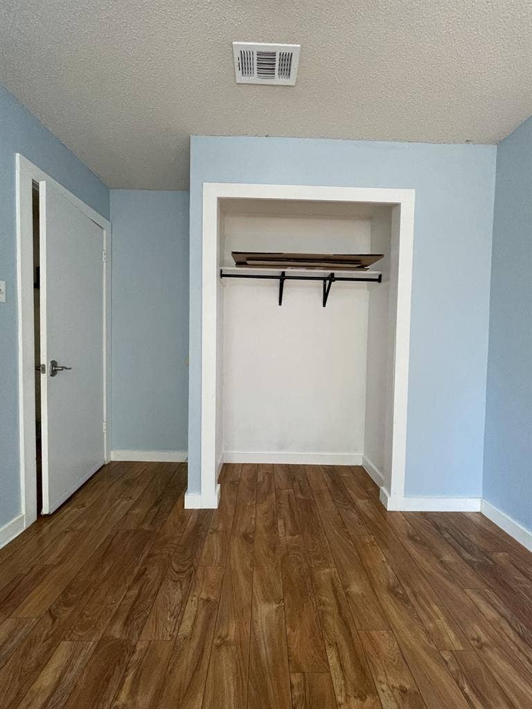 Room - 850 ABP, July 1st move in