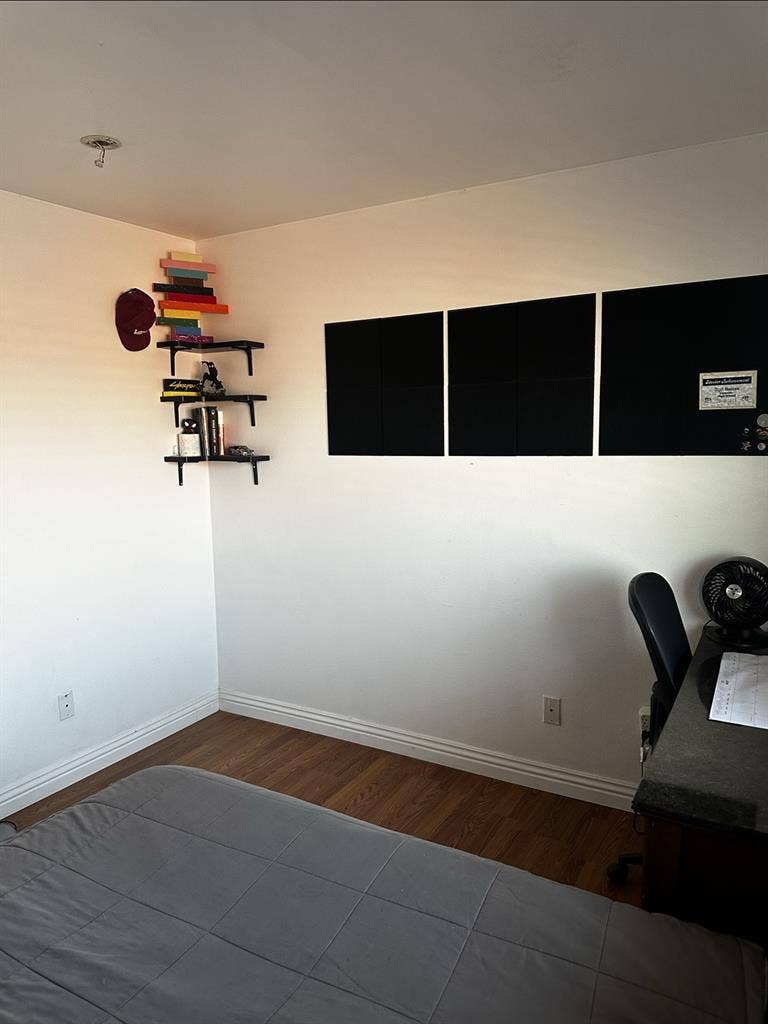 Private Bedroom Available 800m0nth