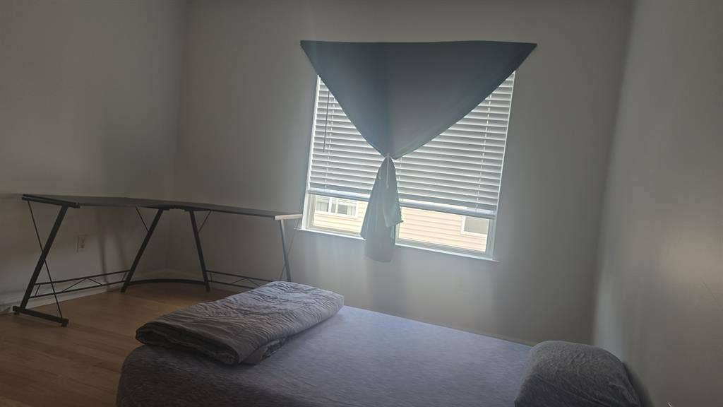 Private bed and bath in townhouse