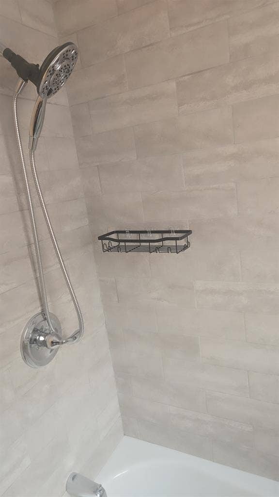 Private bed and bath in townhouse